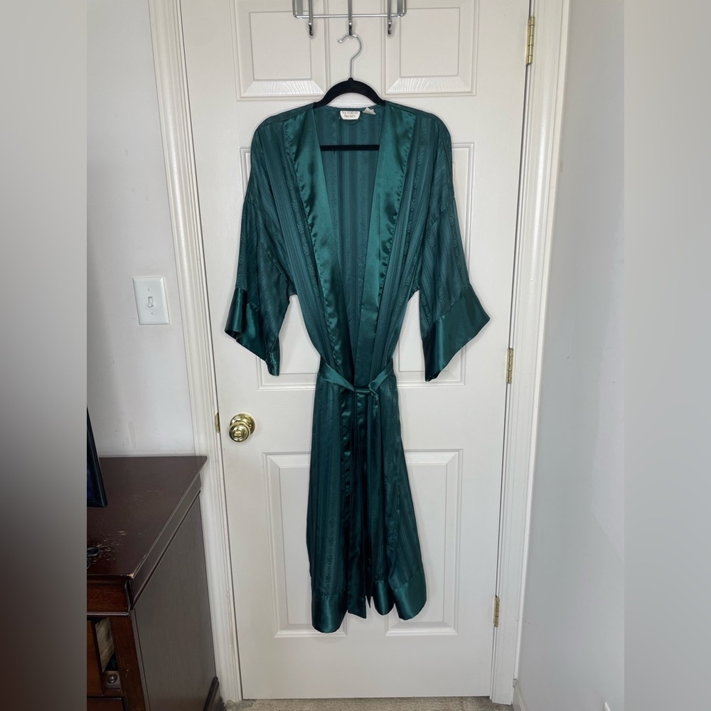 Vintage Victoria’s Secret Gold Label Satin Jacquard Robe in Emerald Green M/L